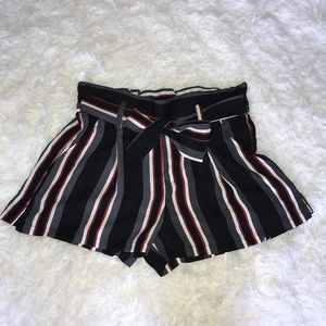 bow belt flowy shorts